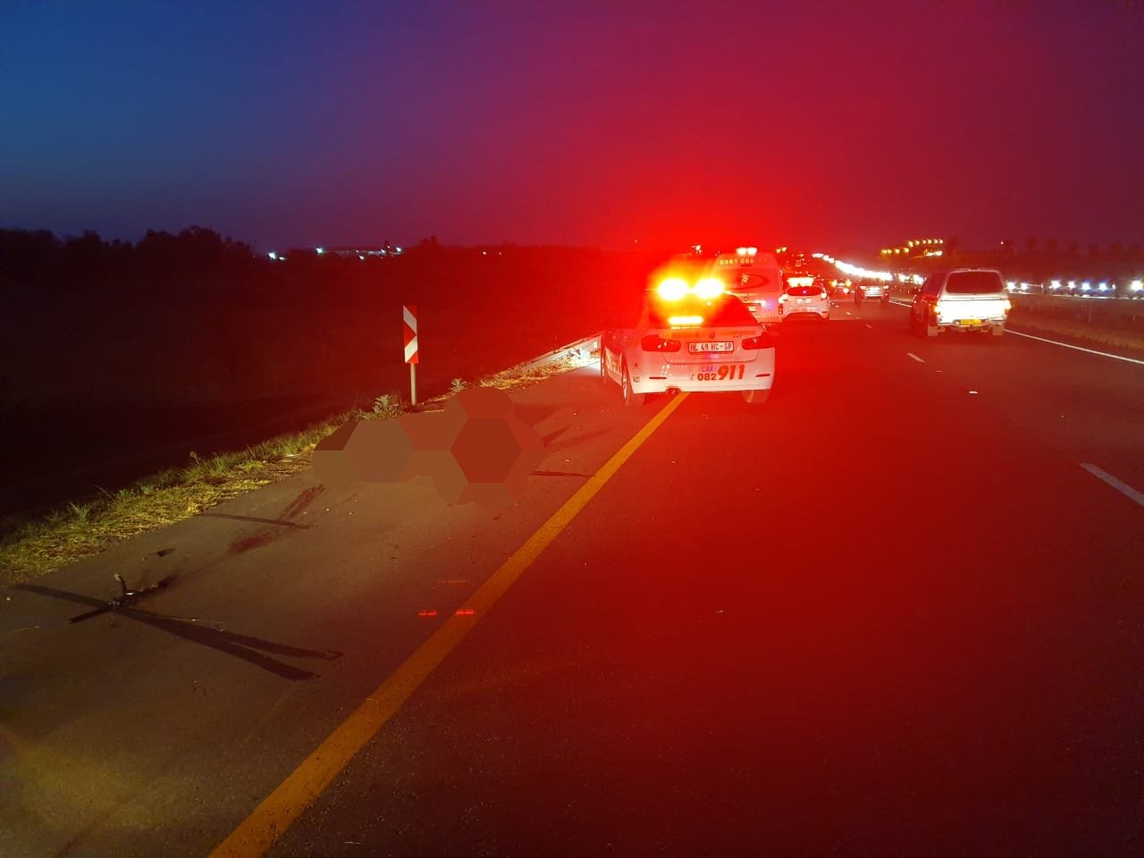 Pedestrian killed on N1 Kameeldrift