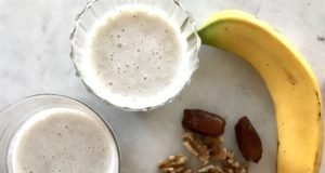Date and Banana Smoothie