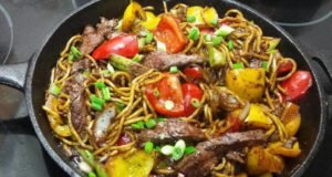 Pepper steak with noodles1