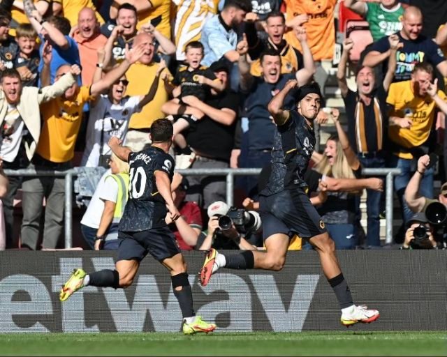 Southampton 0 - 1 Wolverhampton Wanderers Southampton 0 - 1 Wolves