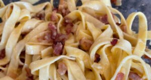 Creamy fettuccine carbonara
