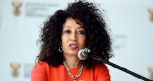 Minister Lindiwe Sisulu