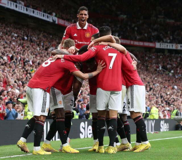 Manchester United 3-1 Arsenal Manchester United 3 - 1 Arsenal