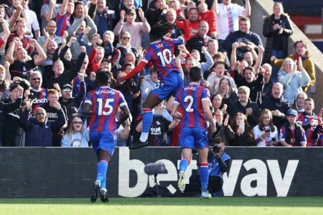 Crystal Palace 2-1 Leeds United Crystal Palace 2 - 1 Leeds United