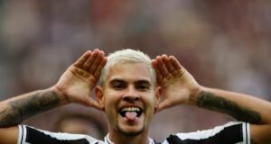 Newcastle United 5 - 1 Brentford