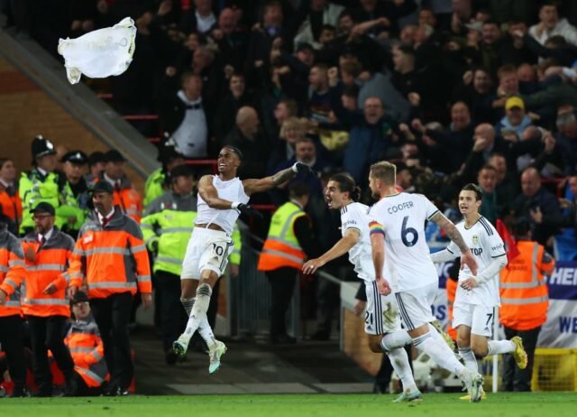 Leeds United 4- 3 Bournemouth Leeds United 4 - 3 Bournemouth