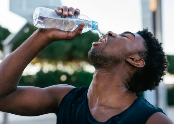 signs that indicate you’re not drinking enough water