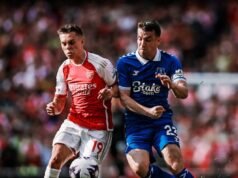 Arsenal 2-1 Everton Arsenal 2 - 1 Everton