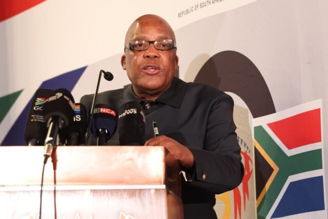 Aaron Motsoaledi6 Aaron Motsoaledi