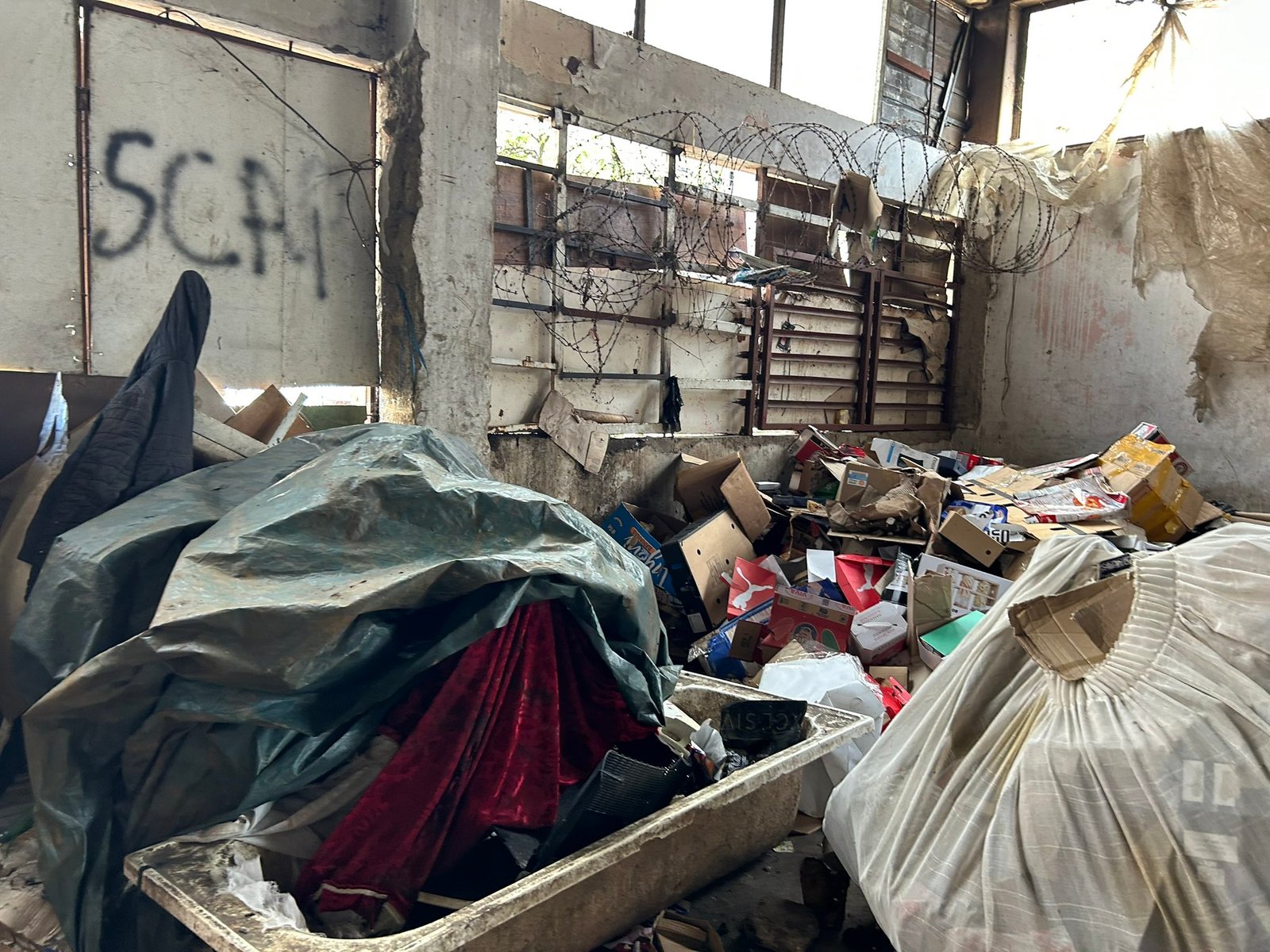 Illegal bus rank and unapproved commercial activity exposed in Joburg CBD