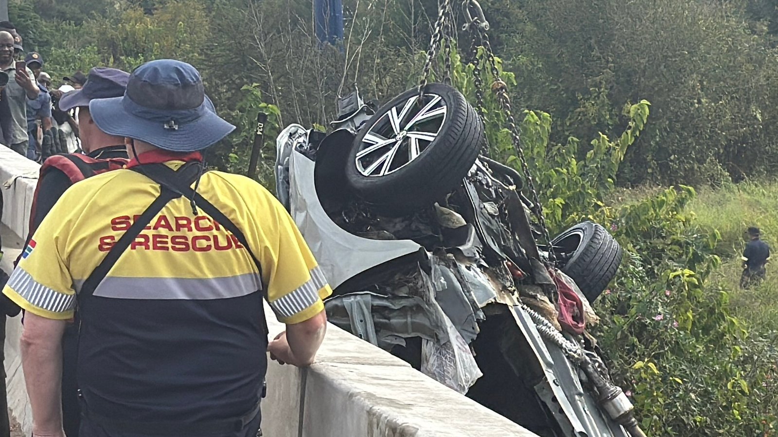 VW Polo in which 3 cops went missing in recovered from Hennops River