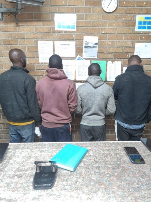 4 foreign nationals arrested for being part of cross-border smuggling ring