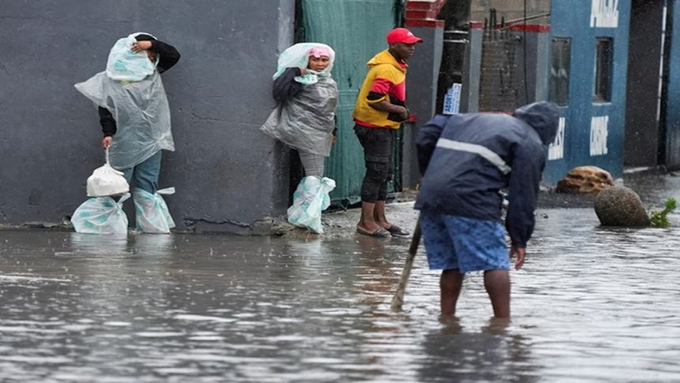 Eastern Cape flooding death toll 