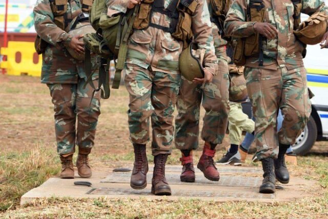 SANDF member shoots dead 2 colleagues before turning gun on himself1 SANDF member shoots dead 2 colleagues before turning gun on himself