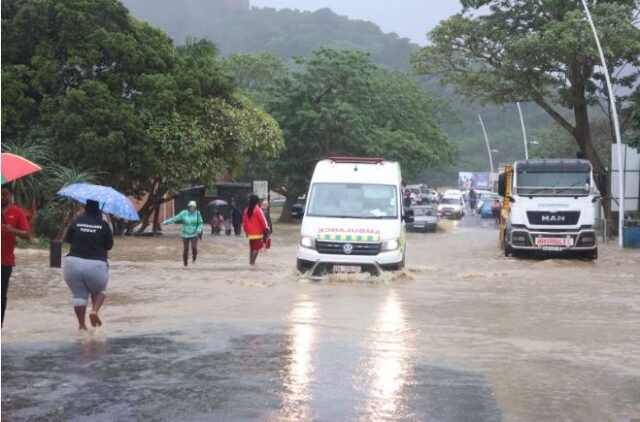 Seven killed in Eastern Cape floods2 Seven killed in Eastern Cape floods