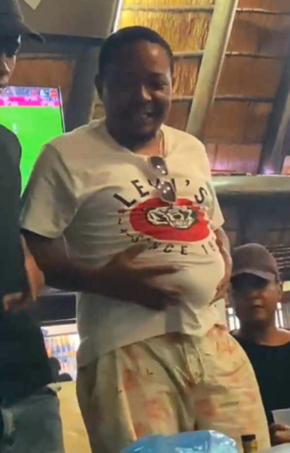 drunk Presley Chweneyagae