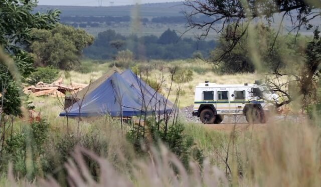illegal miners who died at Stilfontein2 illegal miners who died at Stilfontein