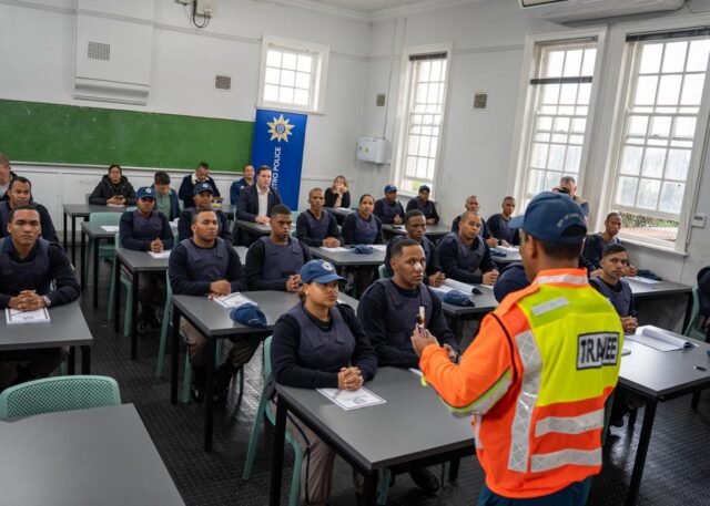 City of Cape Town officers for 'neighbourhood policing' 3 City of Cape Town officers for 'neighbourhood policing'