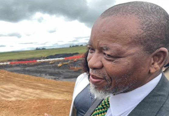 Gwede Mantashe rules himself out