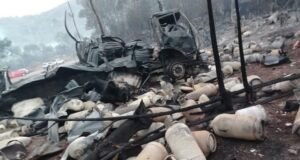 R71 in Limpopo closed off to traffic after truck crash