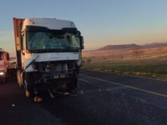 4 killed in accident between a truck and taxi on the N3 4 killed in accident between a truck and taxi on the N3