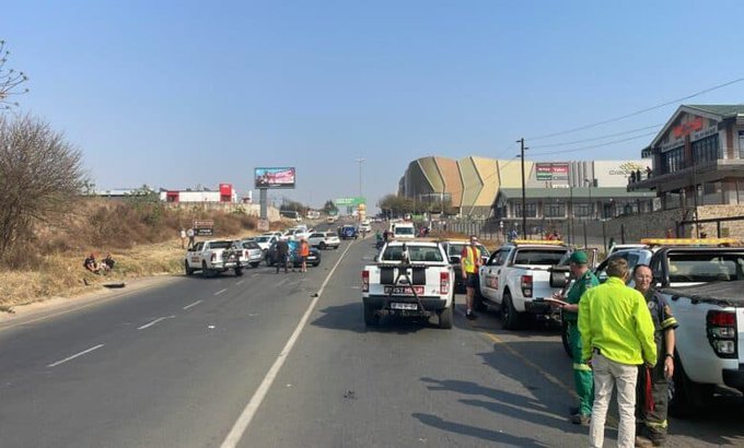 7 injured in 18-vehicle crash