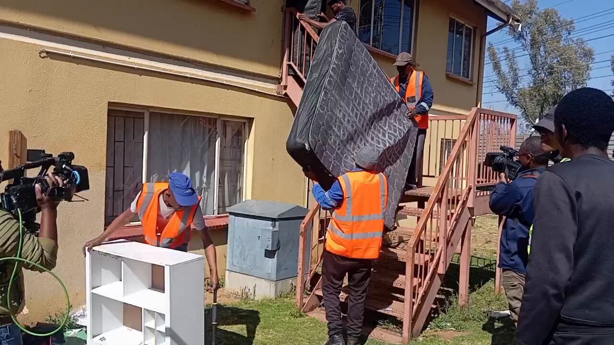 Ekurhuleni Municipality evicts over 400 tenants from block of flats in Germiston