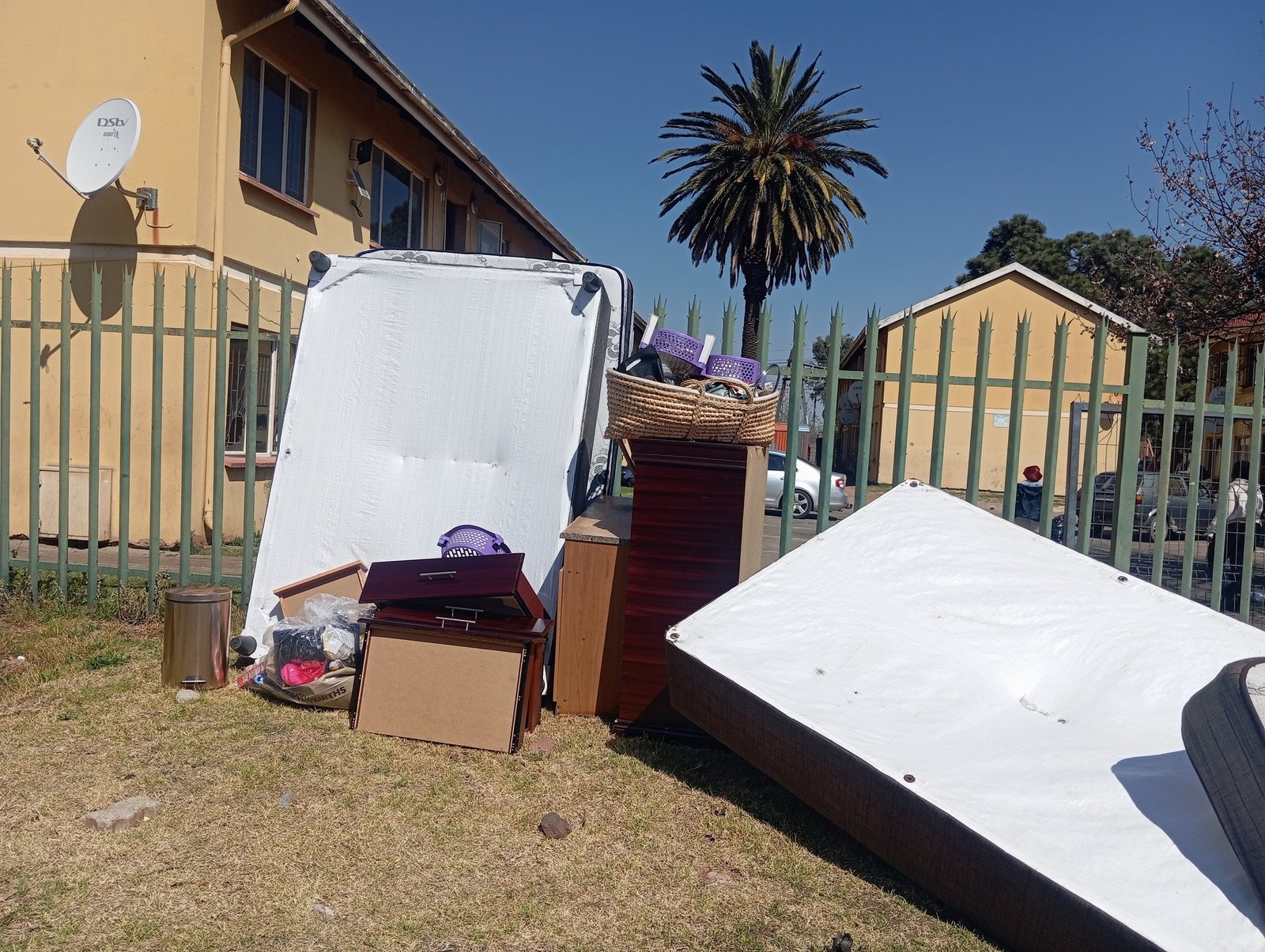Ekurhuleni Municipality evicts over 400 tenants from block of flats in Germiston