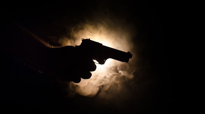 Extortion suspect killed