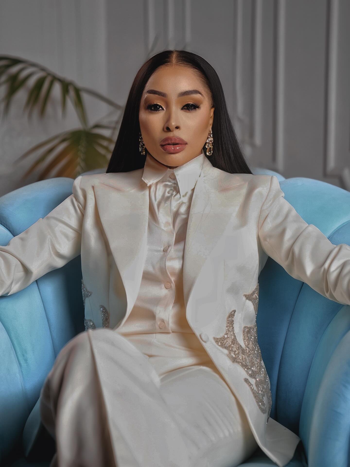 Khanyi Mbau