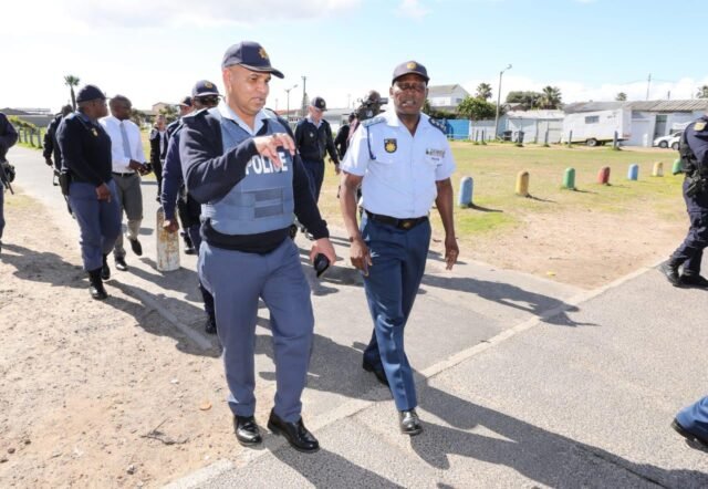 Western Cape commissioner reveals cops hot on heels of Muizenberg's alleged gunman1 Western Cape commissioner reveals cops hot on heels of Muizenberg's alleged gunman