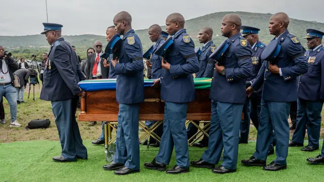 Nathi Mthethwa