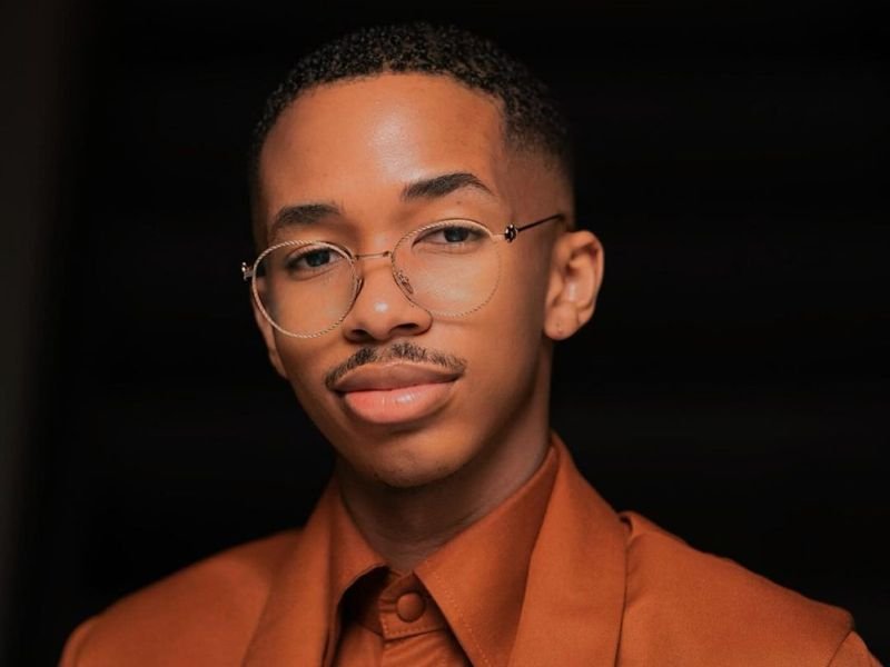 Lasizwe Dambuza
